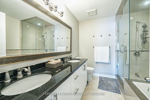 Photo 24 at 40 Nottingham Drive, Westbrook, Richmond Hill