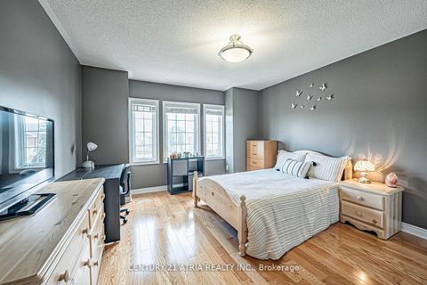 Photo 26 at 40 Nottingham Drive, Westbrook, Richmond Hill