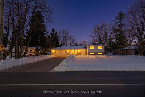 Photo 3 at 66 Lakeland Crescent, Oak Ridges Lake Wilcox, Richmond Hill