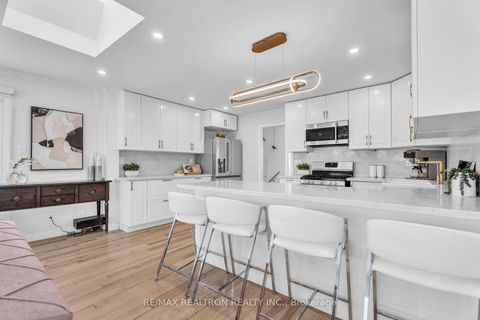 Photo 11 at 66 Lakeland Crescent, Oak Ridges Lake Wilcox, Richmond Hill