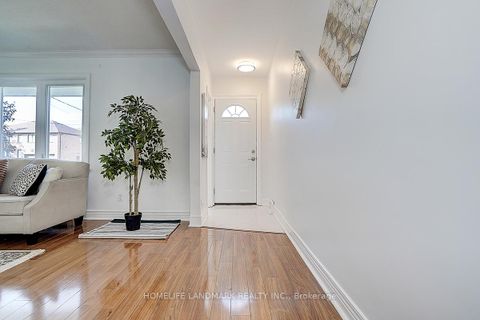 Photo 4 at 181 Searle Avenue, Bathurst Manor, Toronto