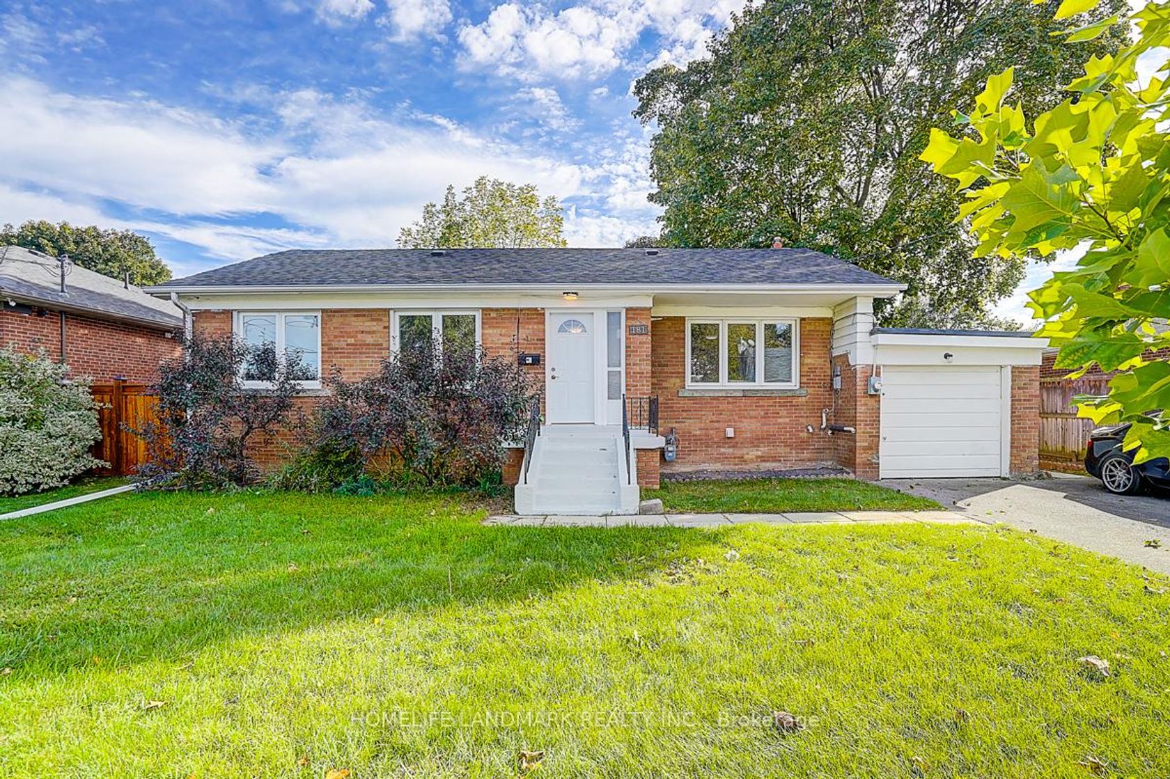 181 Searle Avenue, Bathurst Manor, Toronto 