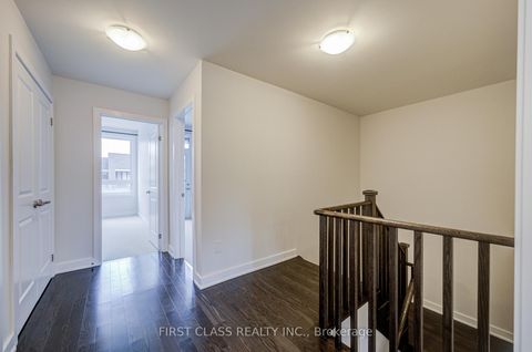 Photo 11 at 52 Helliwell Crescent, Rural Richmond Hill, Richmond Hill