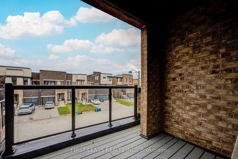 Photo 25 at 52 Helliwell Crescent, Rural Richmond Hill, Richmond Hill