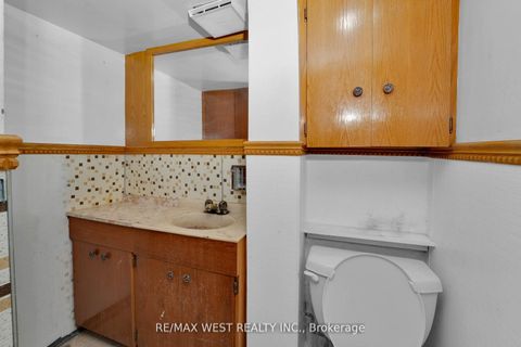 Photo 11 at 661 Beresford Avenue, Bloor West Village, Toronto