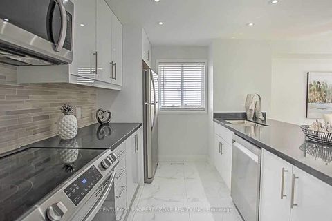 Photo 5 at 13 White Elm Road, Holly, Barrie