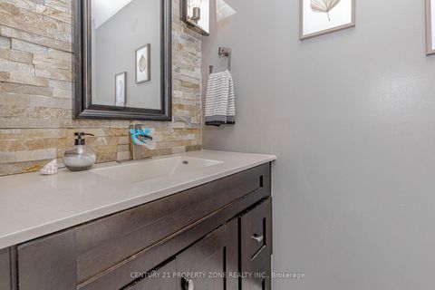 Photo 17 at 13 White Elm Road, Holly, Barrie