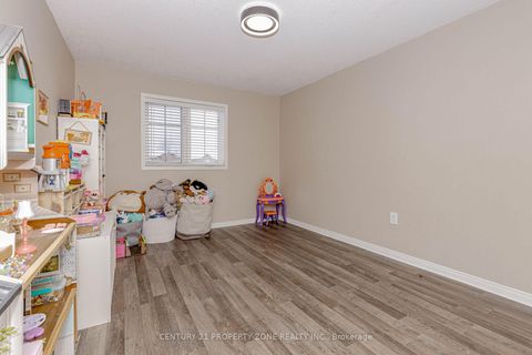 Photo 34 at 13 White Elm Road, Holly, Barrie