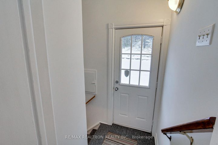 Photo 18 at 72 Monkswood Crescent, Central Newmarket, Newmarket