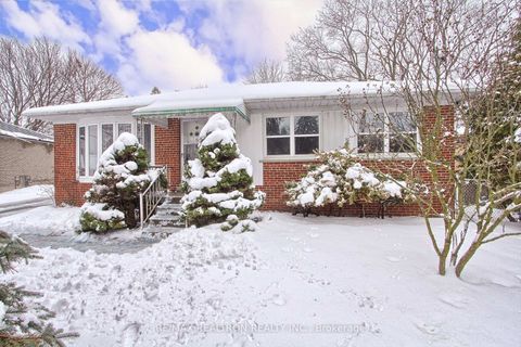 Photo 0 at 72 Monkswood Crescent, Central Newmarket, Newmarket