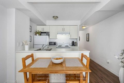 Photo 5 at 212 - 15 Maplewood Avenue, Cedarvale, Toronto