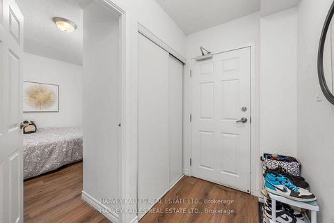 Photo 9 at 212 - 15 Maplewood Avenue, Cedarvale, Toronto