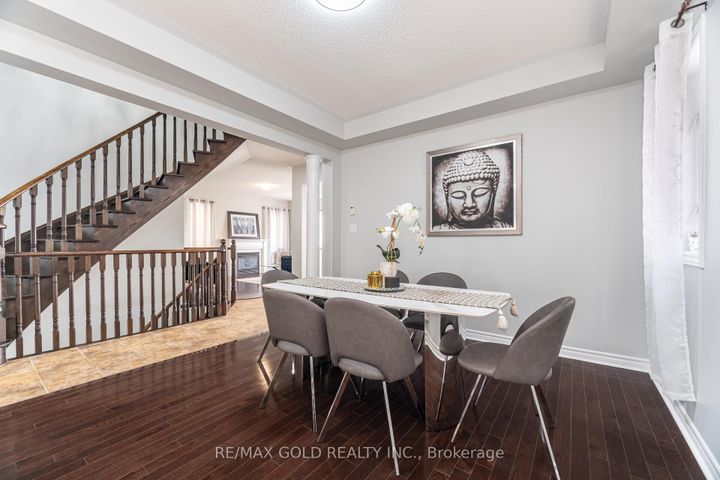 Photo 4 at 15 Oakhaven Road, Bram East, Brampton