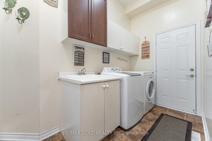 Photo 14 at 15 Oakhaven Road, Bram East, Brampton