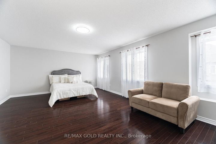 Photo 16 at 15 Oakhaven Road, Bram East, Brampton