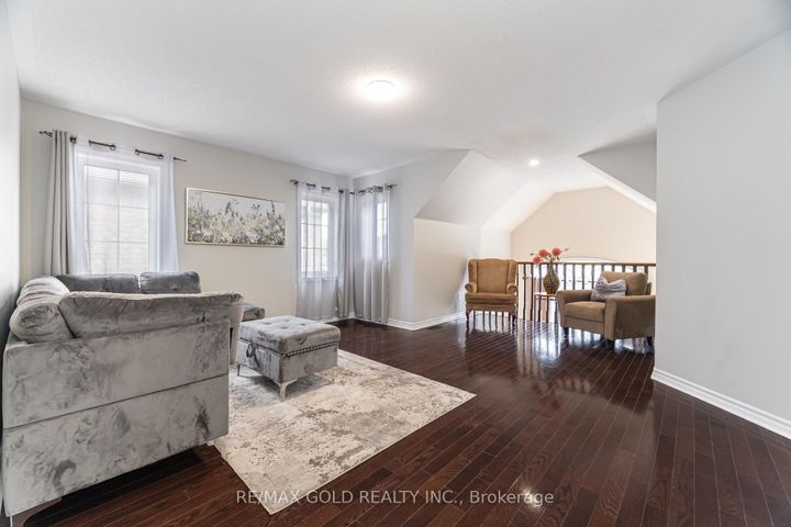 Photo 18 at 15 Oakhaven Road, Bram East, Brampton