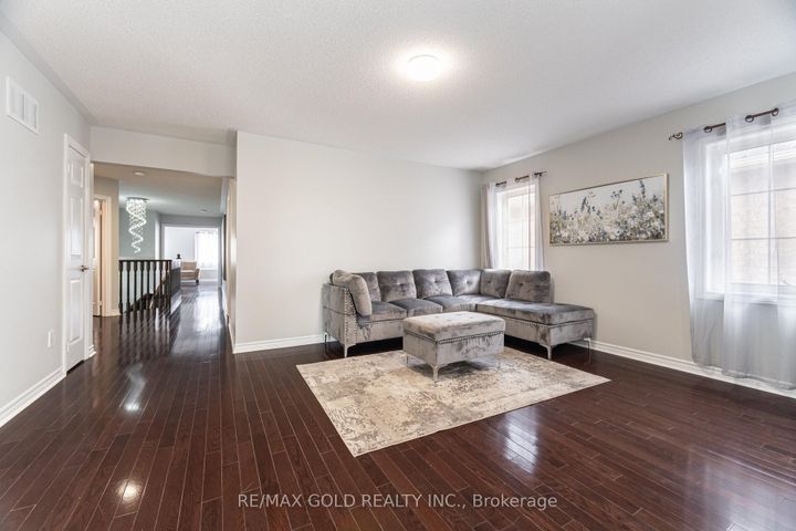 Photo 19 at 15 Oakhaven Road, Bram East, Brampton