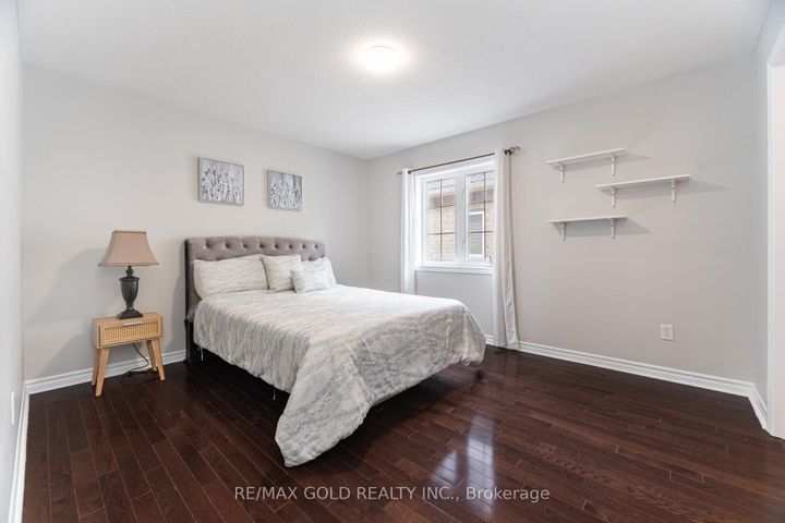 Photo 20 at 15 Oakhaven Road, Bram East, Brampton