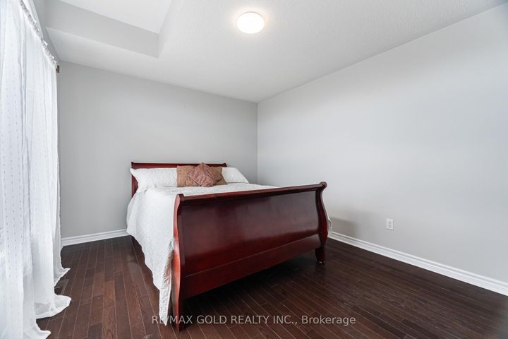 Photo 22 at 15 Oakhaven Road, Bram East, Brampton