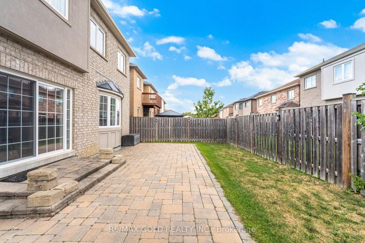 Photo 33 at 15 Oakhaven Road, Bram East, Brampton