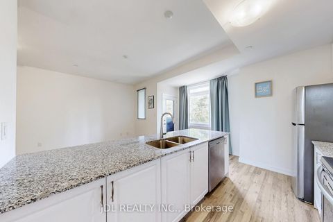 Photo 12 at 112 - 370 D Red Maple Road, Langstaff, Richmond Hill