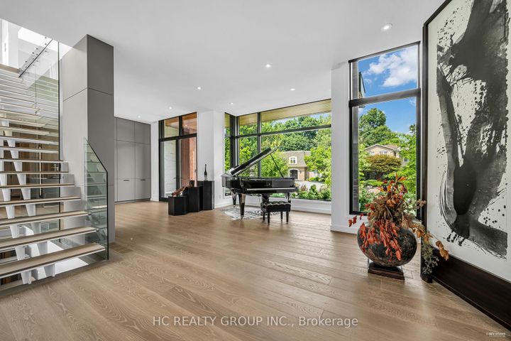 Photo 9 at 7 Whitelaw Court, Grandview, Markham