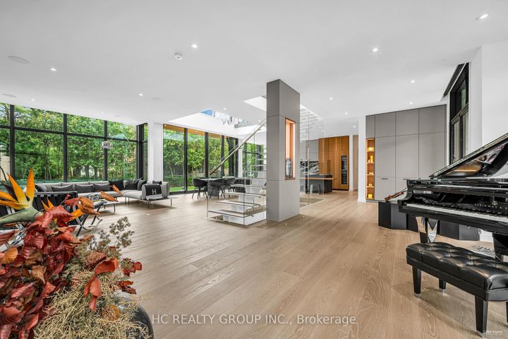 Photo 10 at 7 Whitelaw Court, Grandview, Markham