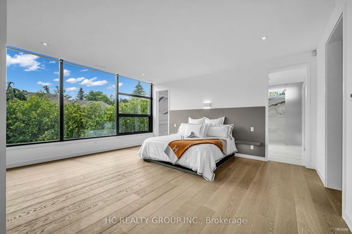 Photo 11 at 7 Whitelaw Court, Grandview, Markham