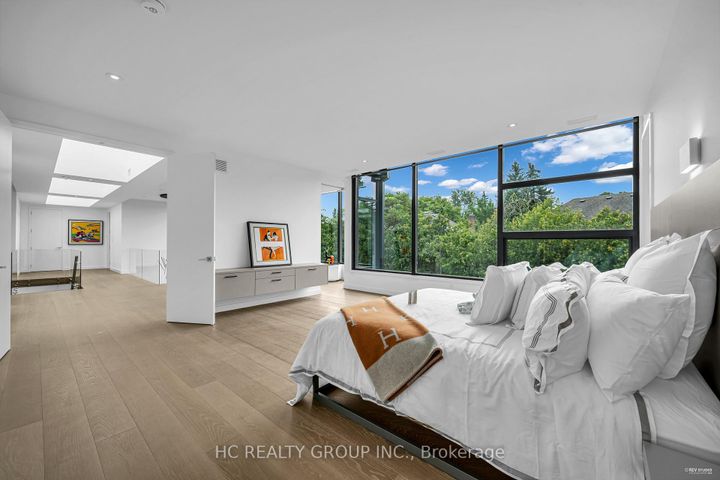 Photo 12 at 7 Whitelaw Court, Grandview, Markham