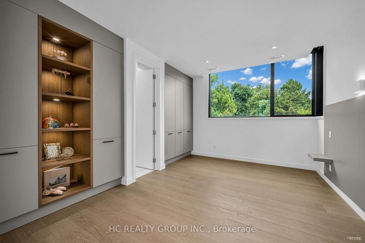 Photo 15 at 7 Whitelaw Court, Grandview, Markham