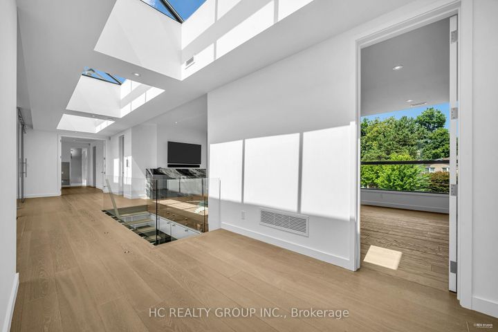 Photo 18 at 7 Whitelaw Court, Grandview, Markham