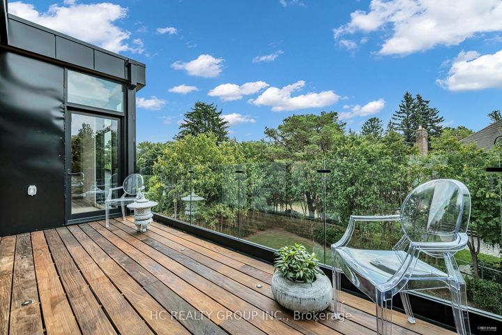 Photo 21 at 7 Whitelaw Court, Grandview, Markham