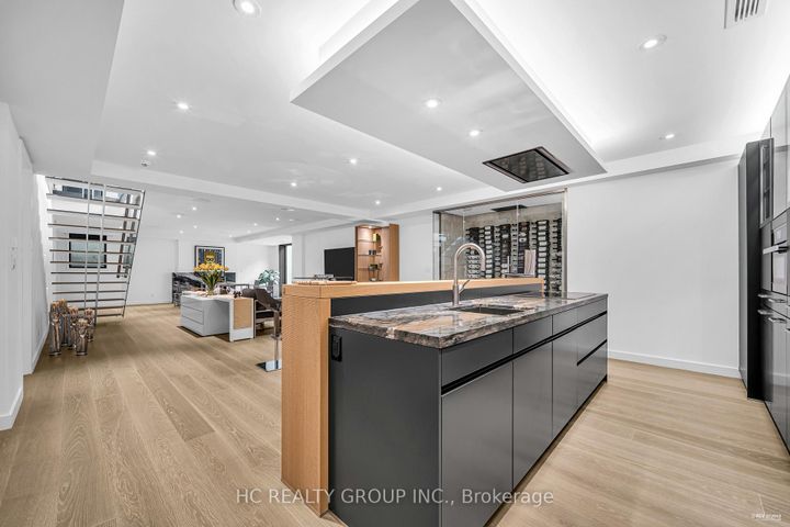 Photo 23 at 7 Whitelaw Court, Grandview, Markham