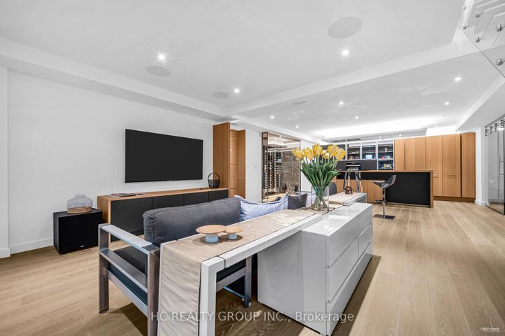 Photo 25 at 7 Whitelaw Court, Grandview, Markham