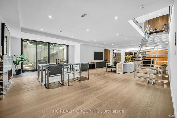 Photo 26 at 7 Whitelaw Court, Grandview, Markham