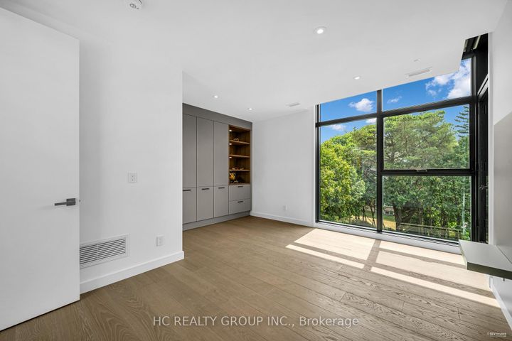 Photo 30 at 7 Whitelaw Court, Grandview, Markham