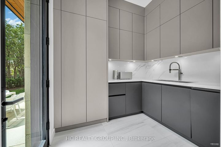 Photo 32 at 7 Whitelaw Court, Grandview, Markham