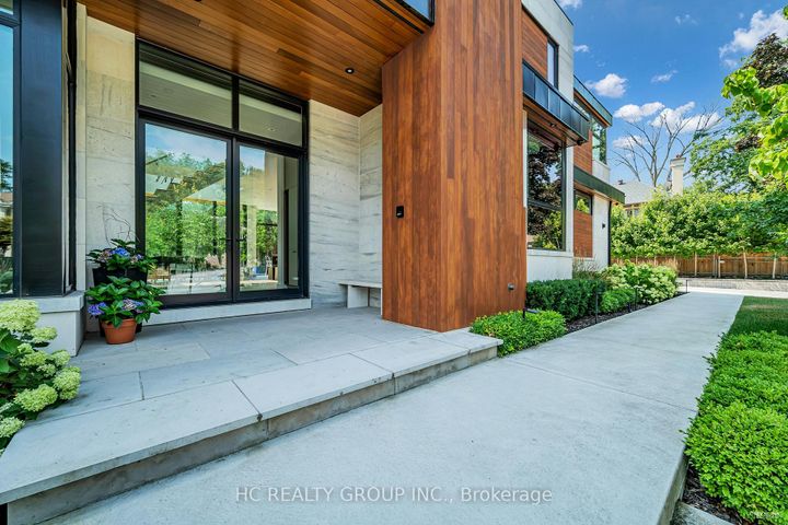 Photo 36 at 7 Whitelaw Court, Grandview, Markham