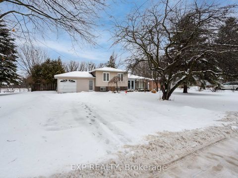 Photo 1 at 28 Lakeland Crescent, Oak Ridges Lake Wilcox, Richmond Hill