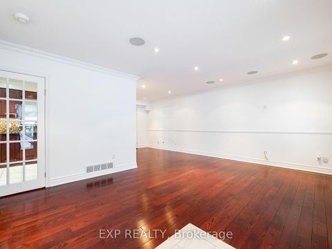 Photo 10 at 28 Lakeland Crescent, Oak Ridges Lake Wilcox, Richmond Hill