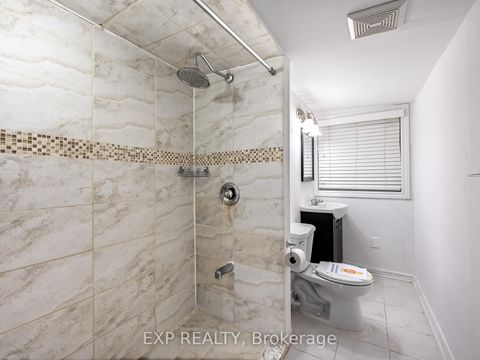 Photo 22 at 28 Lakeland Crescent, Oak Ridges Lake Wilcox, Richmond Hill