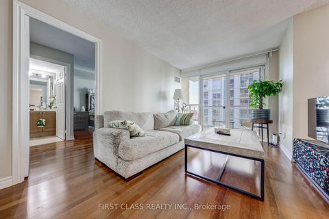 Photo 4 at 2813 - 761 Bay Street, Bay Street Corridor, Toronto