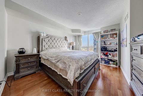 Photo 8 at 2813 - 761 Bay Street, Bay Street Corridor, Toronto