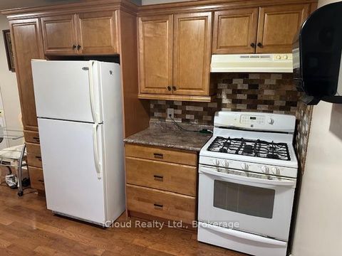 Photo 13 at 38 Kawartha Avenue, Lakeview, Oshawa