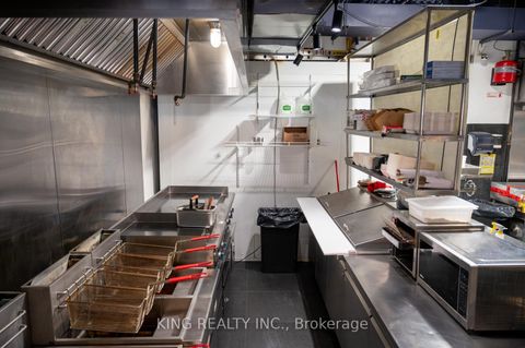 Photo 12 at 2712 KEELE Street, CFB, Toronto