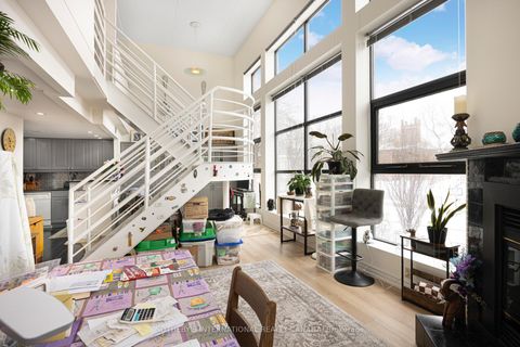 Photo 3 at 202 - 393 King Street E, Moss Park, Toronto