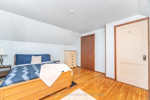 Photo 10 at 2 Topham Road, Parkview, Toronto