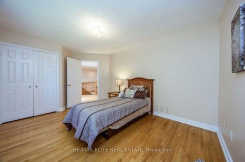 Photo 7 at 5 Emmeline Crescent, Malvern West, Toronto