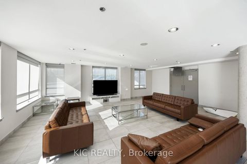 Photo 11 at 901 - 812 Lansdowne Avenue, Junction, Toronto