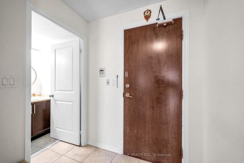 Photo 5 at 15A - 6 Rosebank Drive, Malvern, Toronto